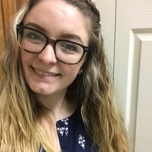 Meet your Posher, Courtney